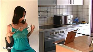 Squirt orgasm lou nesbit lia louise