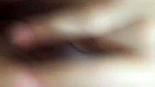 vợ nứng rủ chồng gọi video chat sex