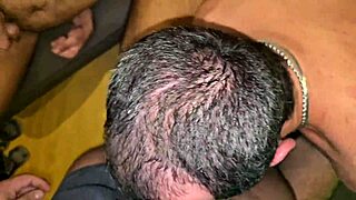 Sexo Quente Com O Porteiro E Seu Amigo Que Vieram Para Conhecer O Apartamento - Full Sheer