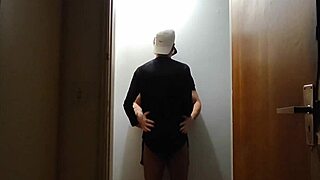 Cameras Catch Friends With Monster Cocks Hooking Up In Hallway After Gym