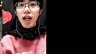 Japanese gays share casual message in chat 😊