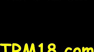 فتاة ساخنة 18+ مغرية في جلسة تدليك حارة