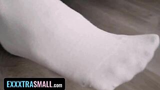 lola fae learns about cocks with chris epic 😏