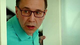 Milf masturbates solo, does she like girls?