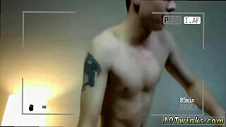 gay bareback buddies in live fuck show 😈