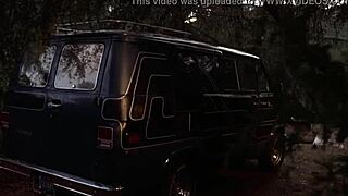 i see sexy nude blonde girl from 10 to midnight.