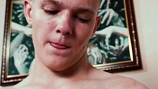 casey donovan gets stuck again