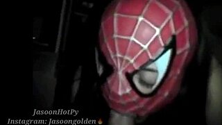 Chica Araña Chupa Mi Verga Enorme con Pasión Intensa