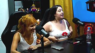 Flora Vip Ficou T�o A Vontade No Podcast Que Tirou Os Peitos Pra Fora O Ruan Mostrou O Pau Pra Ela - Podcast P�pum No Barraco