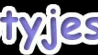 Hot mature milf twerks her big ass on webcam, giving blowjob to voyeur mommy.