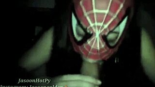 Chica Araña Chupa Mi Verga Enorme con Pasión Intensa