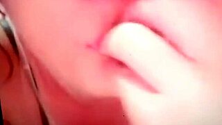 recording this horny girl in action