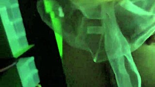 culona se mueve rico