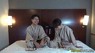 i'm givin blowjob and ridin gay asian cock