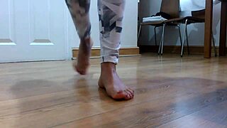 belly hitting & feet fetish gabriela pliant getting punched on her belly and getting her feet worshiped 😘