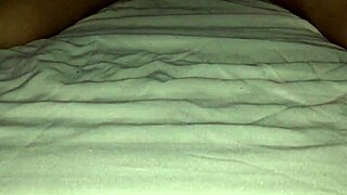 Hot latina in shorts delivers sexy ass for money