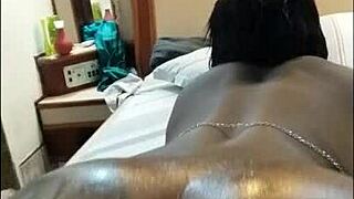 Hell Yeah! White Bull kawinin hotwife dalam aksi amateur mentah di kamera!