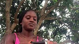 Crazybitch loves to unbox packaged infront of strangers