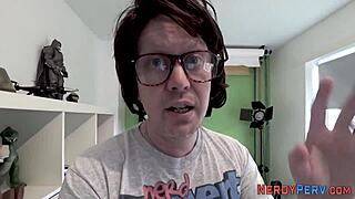 amateur gives handjob to nerd in reality