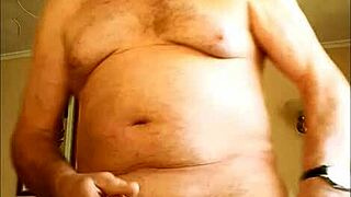 I feel so horny wanking my hairy cock to cum.