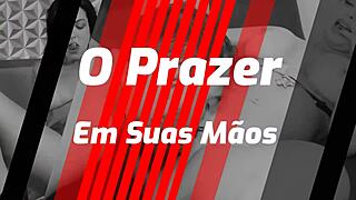 Passando O Ferro Na Roupa Em Troca Dele Passar O Ferro Em Mim