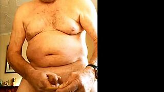 I feel so horny wanking my hairy cock to cum.