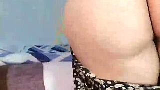 a teen dances reggaeton on webcam, mixing moves in the third part of the series