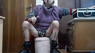 melvin oficial gay español se masturba solo en patines