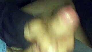 Kingcock05 masturbating his big cock 😏