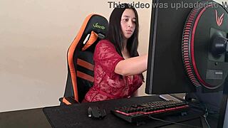 a latina wife bangs the buyer while selling her car