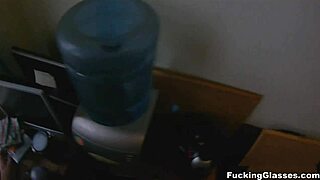 Quickie Teen in Glasses Gets Shaved Pussy