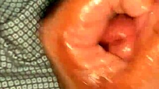 Wife Receives Handjob Leading To Cumshot