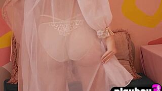 Wow, big booty milf stephanie manescu strips and shows natural tits!