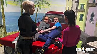 Bisexuell FEMDOM Foursome with Lou Nesbit, Lia Louise