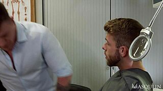 Najbolja prijateljica nabija kurac bez kondoma u bolnici, scena preljube