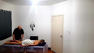 Pretty Woman Surprised By Therapist's Creampie During Massage
