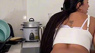 Accompany Me to Make Breakfast with Beautiful Latina