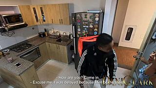 Valery garcia gets a great surprise while working as rappi with fucking and deepthroat.