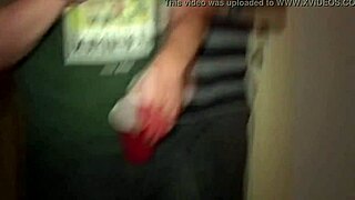 this ebony girl is giving an incredible blowjob to her neighbor 😍