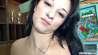 Bubble Butt Babe Engages in Sucking Activity