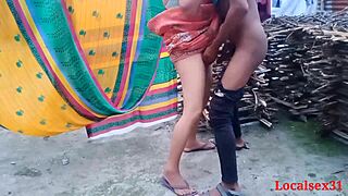 Desi Indian bhabi outdoor sex video by localsex31