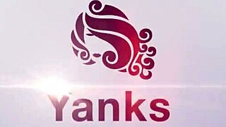 Amerikaanse brunette milf Sunshine wordt speels in bad