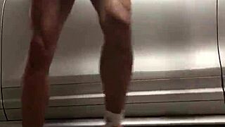 i'm obsessed watching him at the garage gym