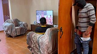 Stranger sneaks in to bang my boyfriend secretly