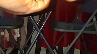 Plantain versus poivron, she gets wet and cums