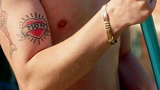 5 milfs take on jason luv 😏