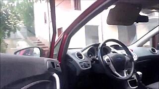 so hot watching this girl pee outdoors