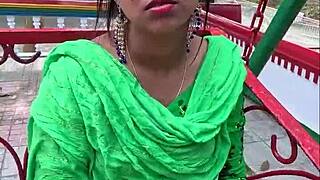 Bengalska ślicznotka dzieli się gorącą, parną opowieścią o seksie