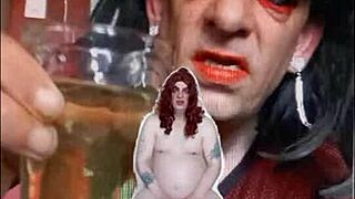 hey, this bisexual sissy guy is naked and swallowing pee lol 😳