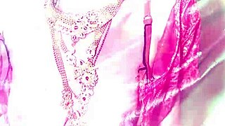 Hard Fucking for Sexy Indian Bhabi in Red Saree!